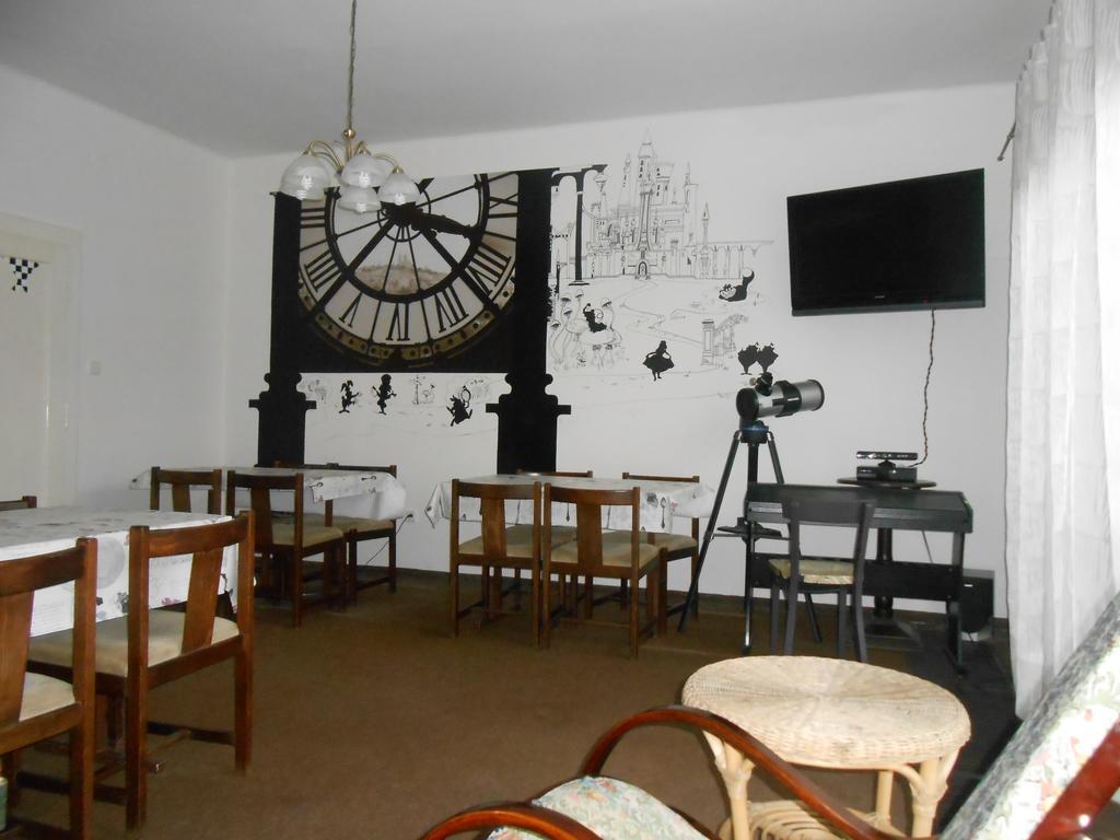 White Rabbit Hall Hotel Poděbrady Kültér fotó